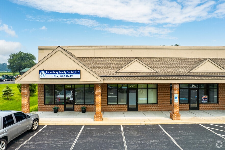 4739-4749 W Lincoln Hwy, Parkesburg, PA for lease - Building Photo - Image 3 of 11