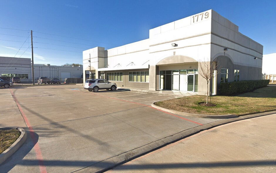 1779 Westborough Dr, Katy, TX à louer - Photo du bâtiment - Image 3 de 7