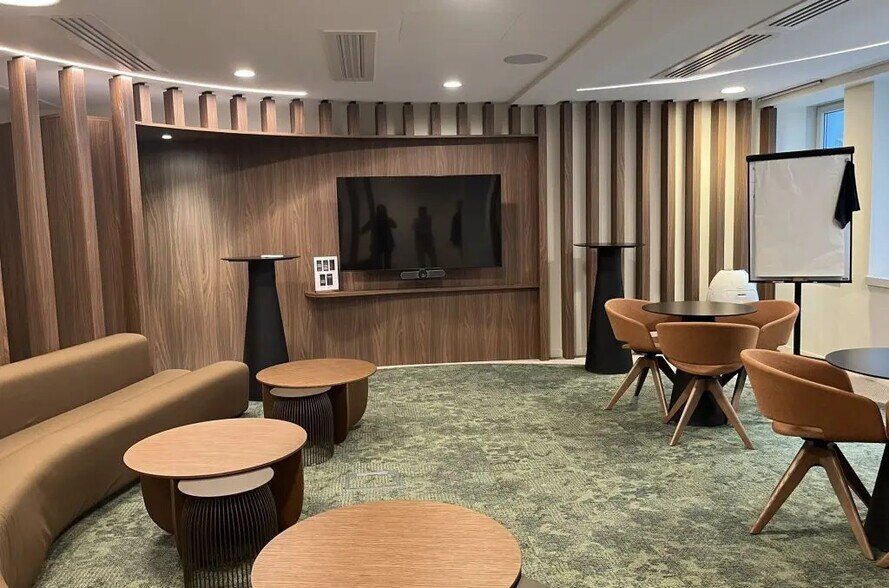 61-63 Rue Des Belles Feuilles, Paris à louer - Photo du bâtiment - Image 3 de 10