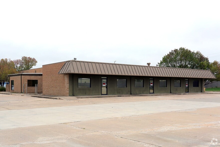 3300 S Aspen Ave, Broken Arrow, OK à vendre - Photo du bâtiment - Image 2 de 5