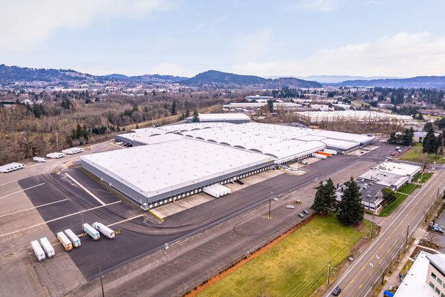 More details for 6433 SE Lake Rd, Portland, OR - Office, Industrial for Lease