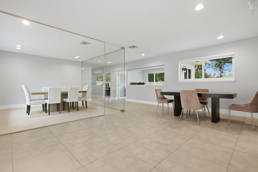 940 State Road 7, Fort Lauderdale, FL à vendre - Photo du bâtiment - Image 3 de 33