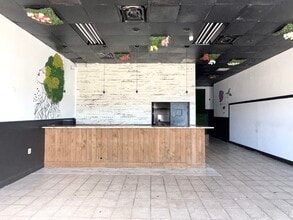 10509 N Nebraska Ave, Tampa, FL for lease Interior Photo- Image 2 of 13