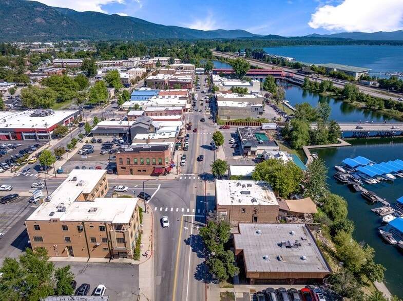 100 & 105 1st Ave portfolio of 3 properties for sale on LoopNet.ca - Aerial - Image 2 of 27