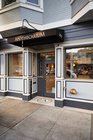 2412-2414 Lombard St, San Francisco, CA à vendre - Photo du bâtiment - Image 2 de 7