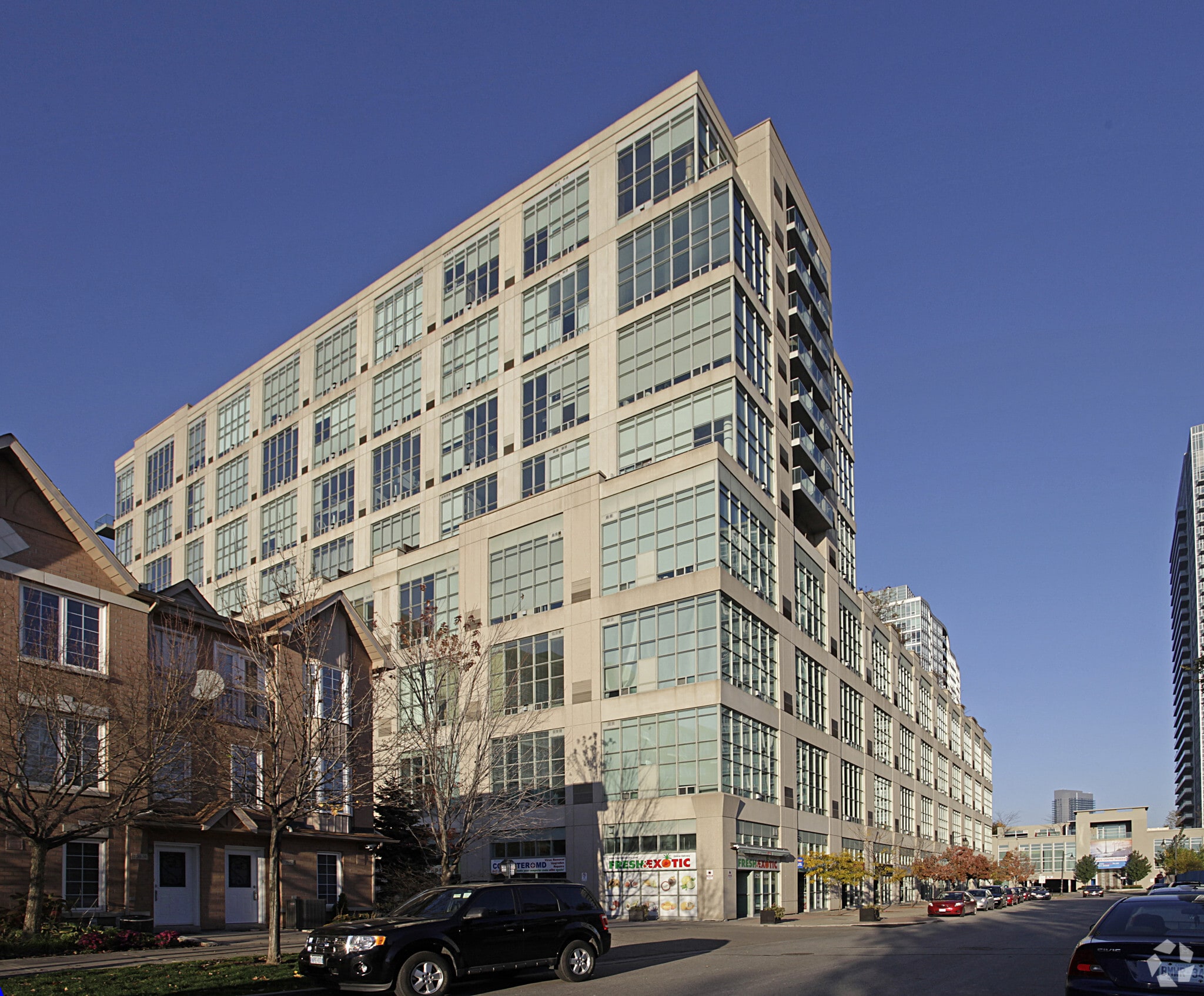 250-300 Manitoba St, Toronto, ON for sale Primary Photo- Image 1 of 1