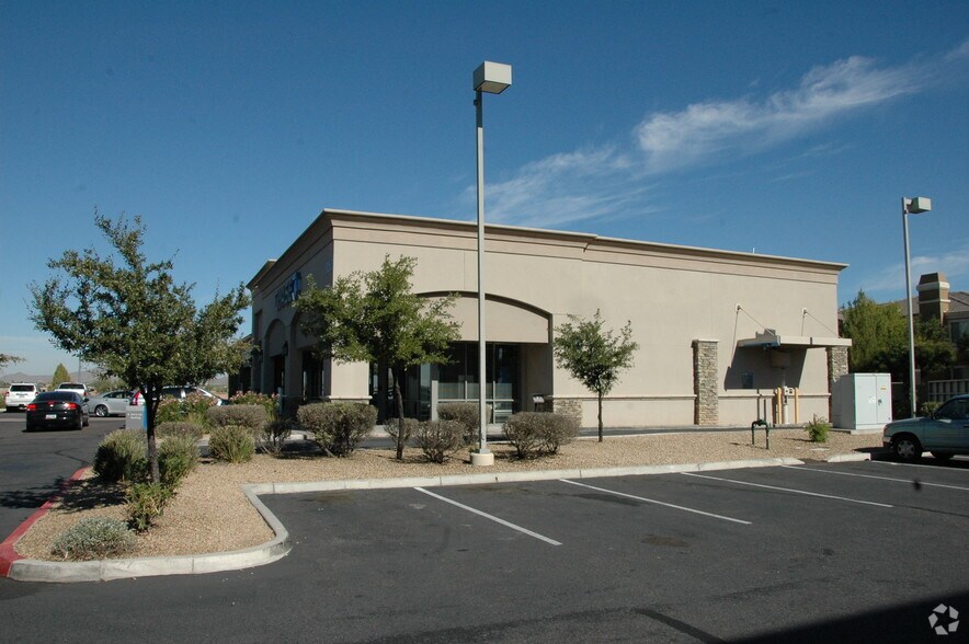 9265 E Baseline Rd, Mesa, AZ à louer - Photo du bâtiment - Image 2 de 7