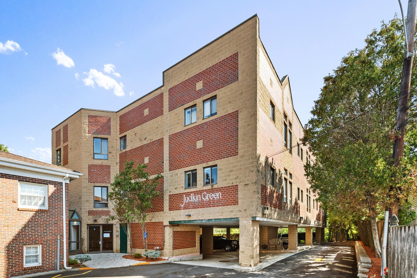 63 Shore Rd, Winchester, MA 01890 - Unit 35 -  - Interior Photo - Image 1 of 18