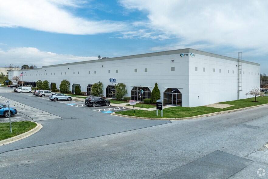 7111 Dorsey Run Rd, Elkridge, MD à louer - Photo du bâtiment - Image 2 de 5