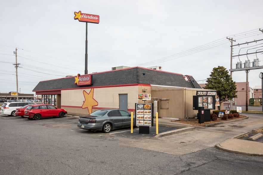 5104 Hinkleville Rd, Paducah, KY for lease - Building Photo - Image 3 of 5