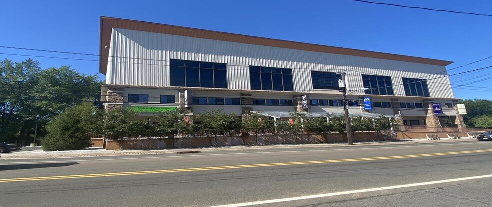517 River Dr, Garfield, NJ for lease - Building Photo - Image 1 of 4