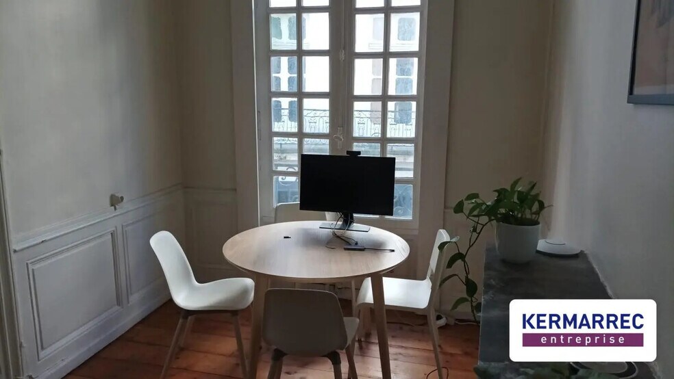 Bureau dans Nantes à louer - Photo du bâtiment - Image 1 de 9