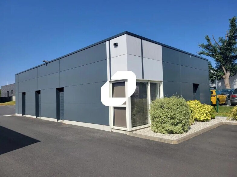 Bureau dans Haute-Goulaine à louer - Photo du bâtiment - Image 2 de 16