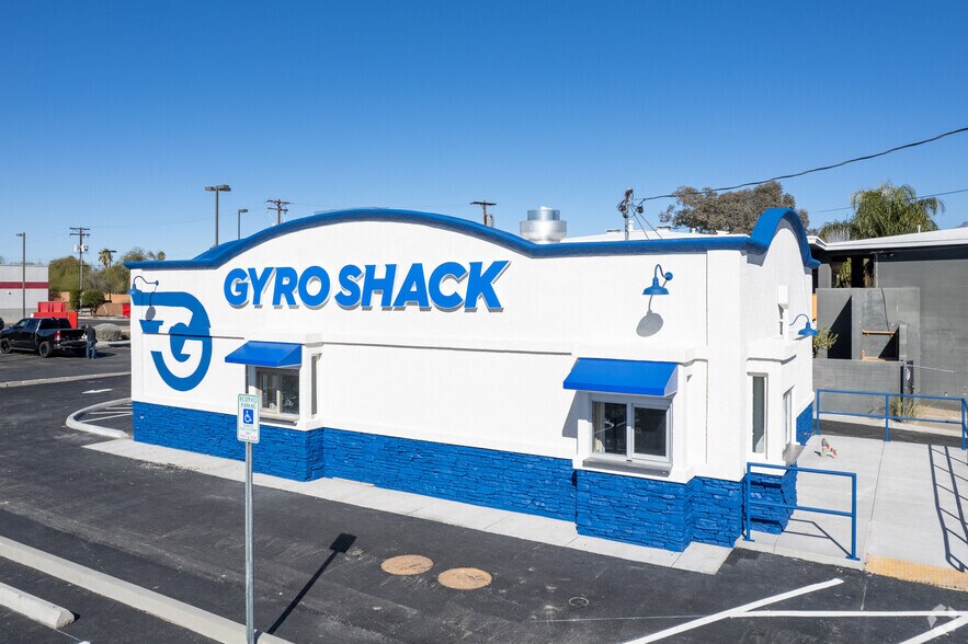 5775 E Broadway Blvd, Tucson, AZ à louer - Photo du bâtiment - Image 3 de 9