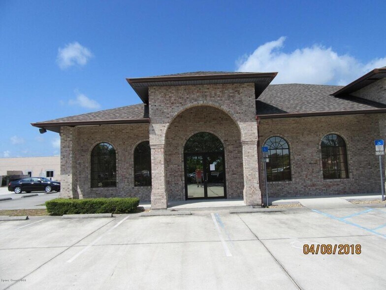1027 Florida Ave S, Rockledge, FL for lease - Primary Photo - Image 1 of 13