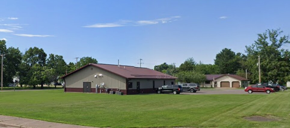 Dr of Physical Therapy portefeuille de 2 propriétés à vendre sur LoopNet.ca - Photo du bâtiment - Image 3 de 4