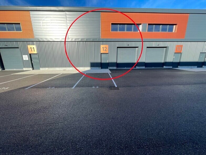 Flex in Aoste for sale - Building Photo - Image 2 of 8
