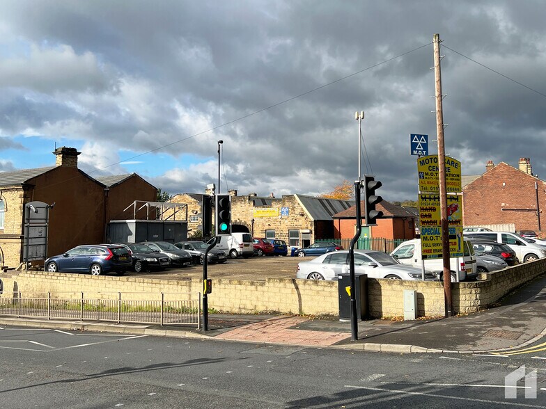 2 Commercial st, Heckmondwike à louer - Photo du bâtiment - Image 2 de 6