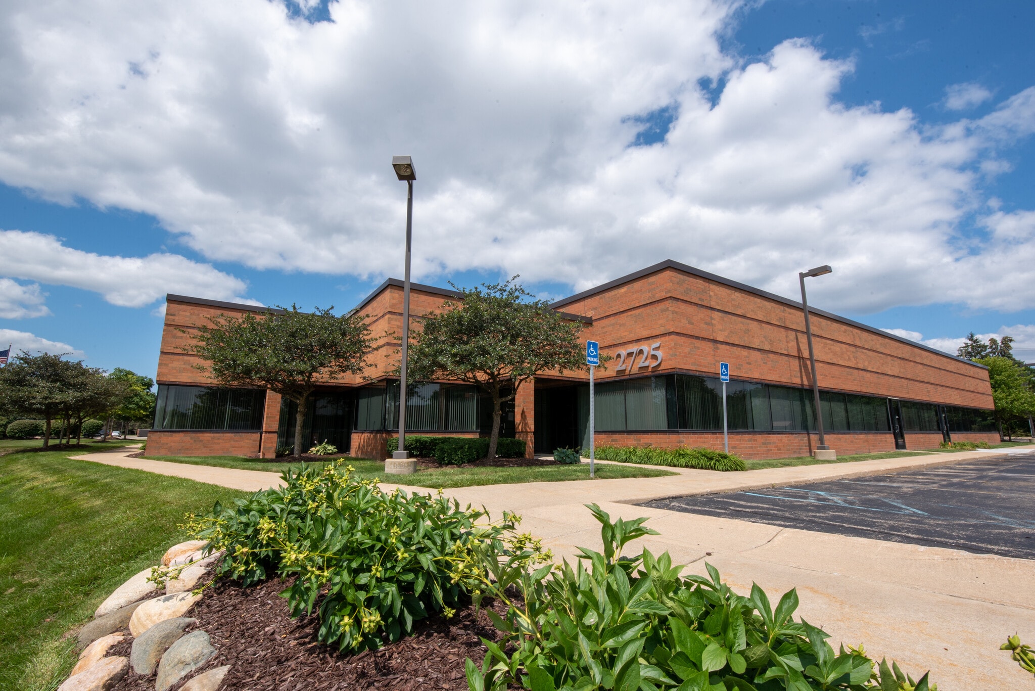 2725 S Industrial Hwy, Ann Arbor, MI for lease Primary Photo- Image 1 of 4