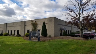 31 Business Park Dr, Branford CT - Entrepôt