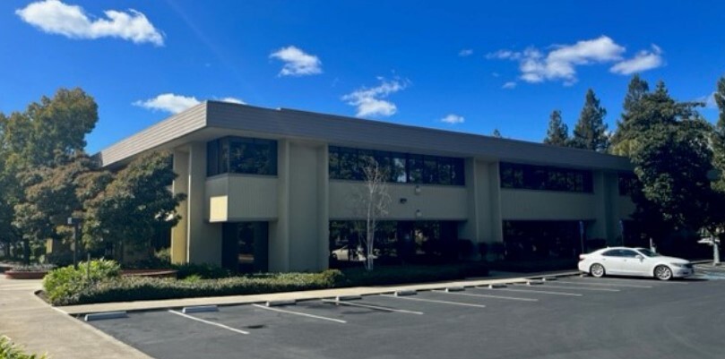 325 N Wiget Ln, Walnut Creek, CA for lease - Primary Photo - Image 1 of 2