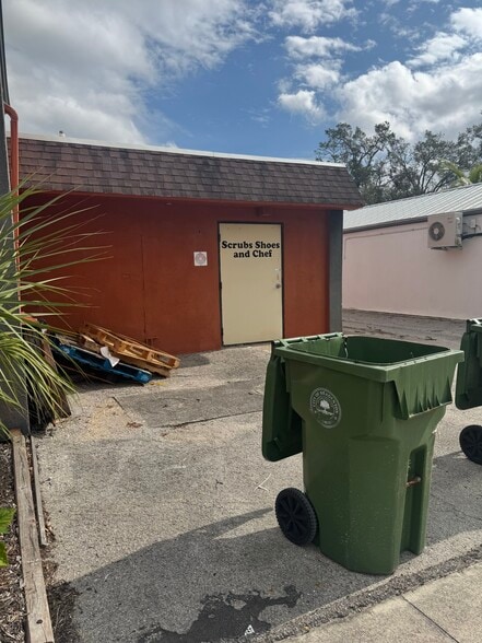 1002 Manatee Ave, Bradenton, FL for lease - Building Photo - Image 3 of 19