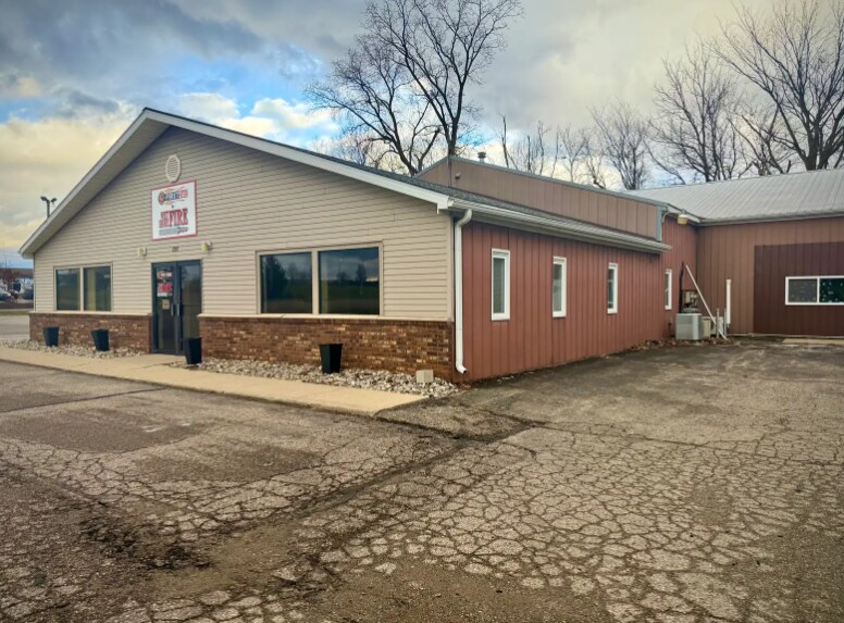 207 E Kipp Rd, Mason, MI à vendre - Photo du bâtiment - Image 3 de 15