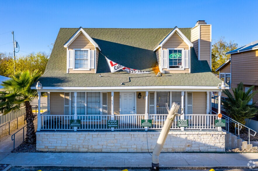 382 S Interstate 35, New Braunfels, TX à vendre - Photo du bâtiment - Image 3 de 38