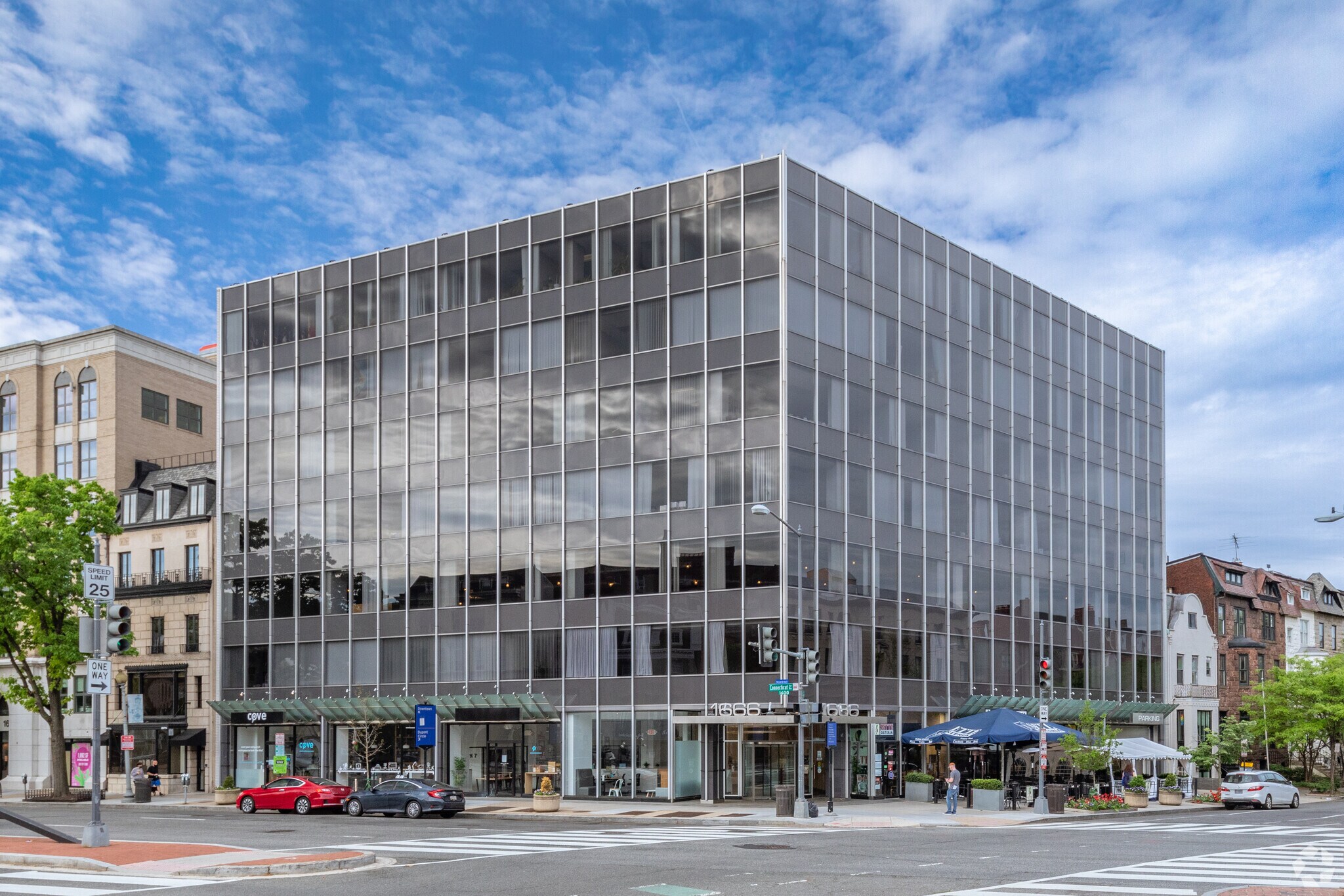 1666 Connecticut Ave NW, Washington, DC à louer Photo du bâtiment- Image 1 de 10