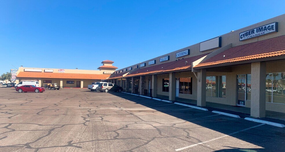 15001-15019 N Cave Creek Rd, Phoenix, AZ à louer - Photo principale - Image 1 de 7