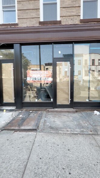176 Utica Ave, Brooklyn, NY à louer - Vidéo sur l’inscription commerciale - Image 2 de 2