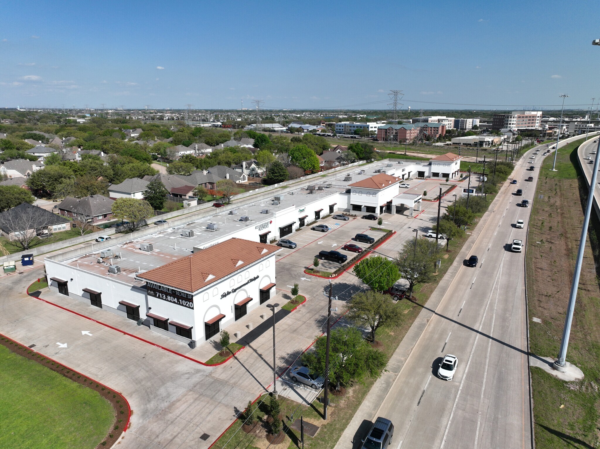20320 Northwest Fwy, Houston, TX à louer Photo du bâtiment- Image 1 de 20