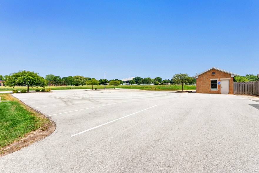 2141 Lime Kiln Rd, Green Bay, WI for sale - Building Photo - Image 3 of 48