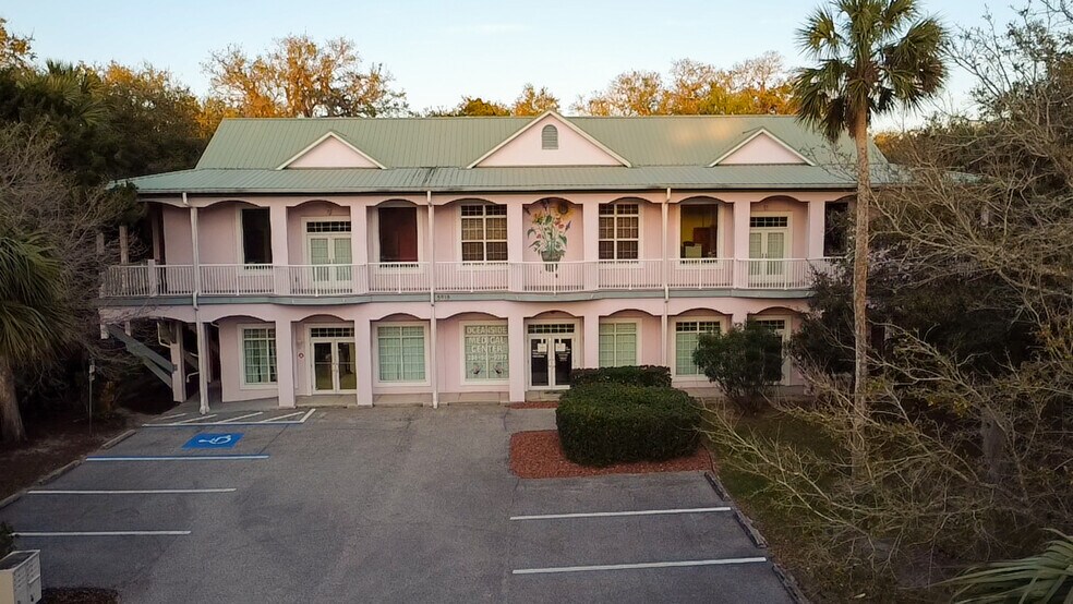 5909 N Ocean Shore Blvd, Palm Coast, FL à vendre - Photo du bâtiment - Image 2 de 32