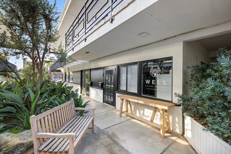 3800 E Coast Hwy, Newport Beach, CA à louer - Photo du bâtiment - Image 2 de 7