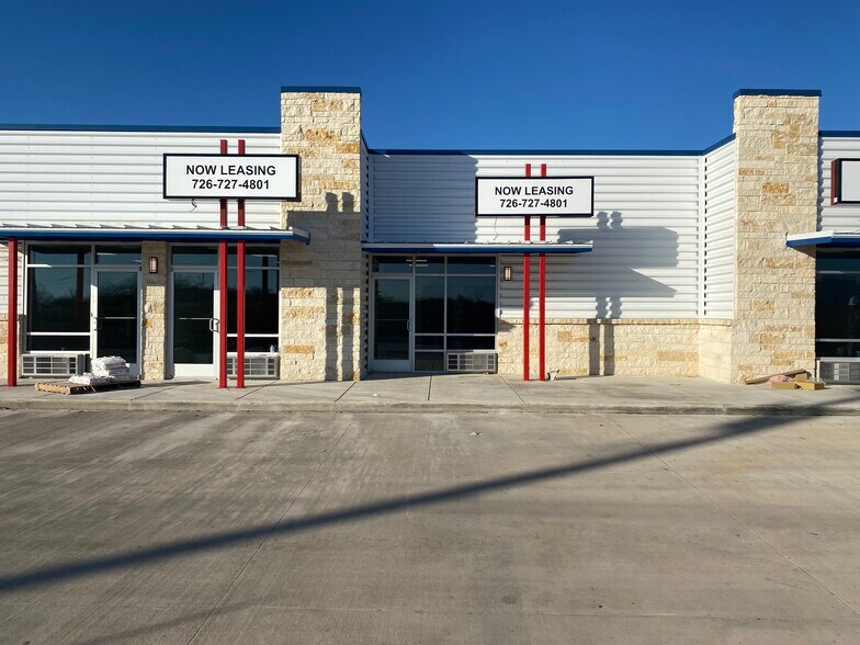 7903 SW Loop 410, San Antonio, TX à louer - Photo du bâtiment - Image 2 de 4