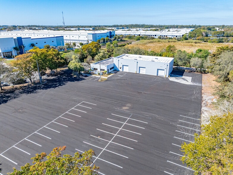 2361 NW 22nd St, Pompano Beach, FL for lease - Aerial - Image 2 of 7