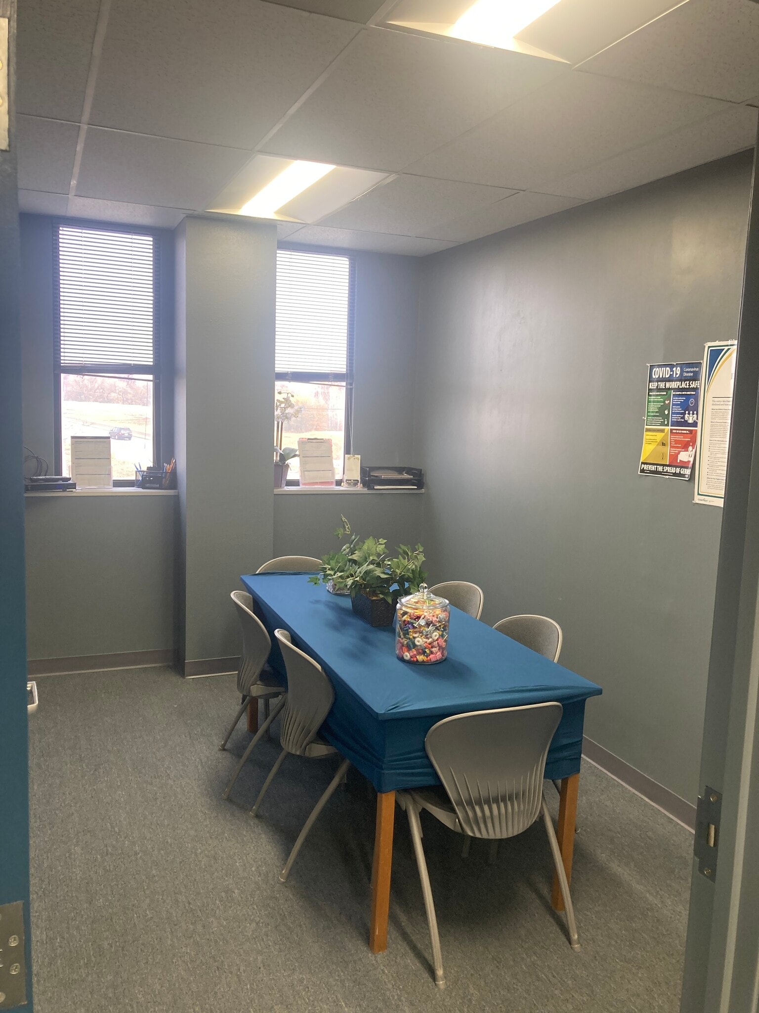 4240 Blue Ridge Blvd, Kansas City, MO for lease Interior Photo- Image 1 of 5