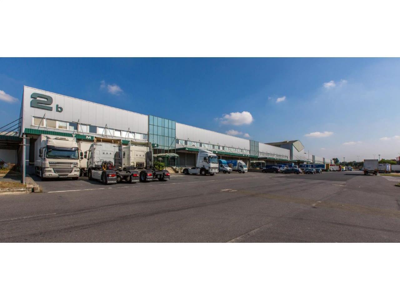 Industrial in Aulnay-sous-Bois for lease Building Photo- Image 1 of 6