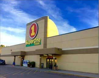 Plus de détails pour 1108 S Stephenson Ave, Iron Mountain, MI - Commerce de détail à louer