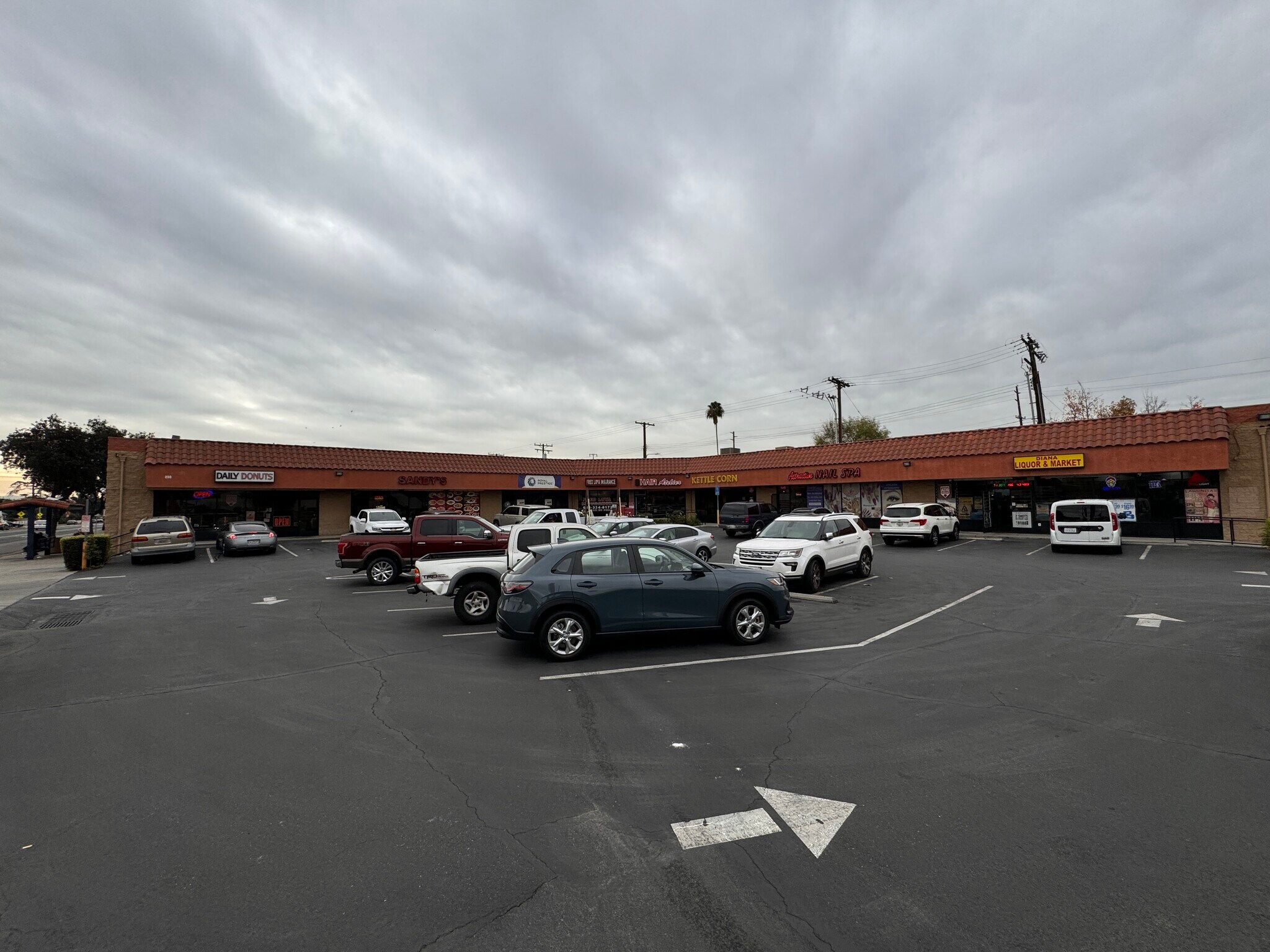 200 W Foothill Blvd, Azusa, CA for lease Building Photo- Image 1 of 4