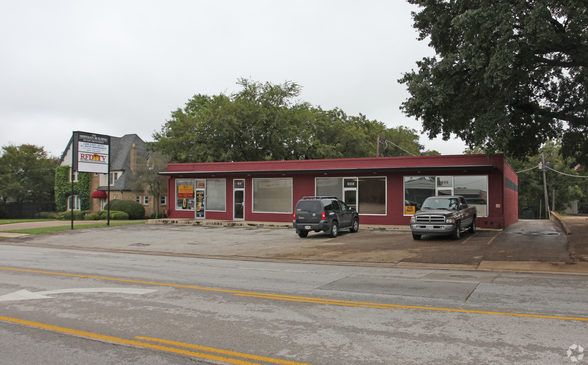 806-812 E Abram St, Arlington, TX à louer Photo principale- Image 1 de 32
