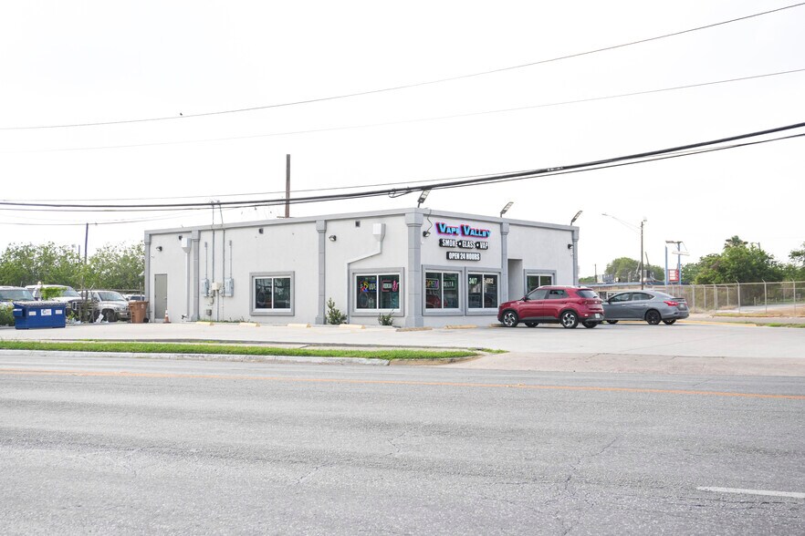 3401 Baldwin Blvd, Corpus Christi, TX for sale - Building Photo - Image 2 of 2