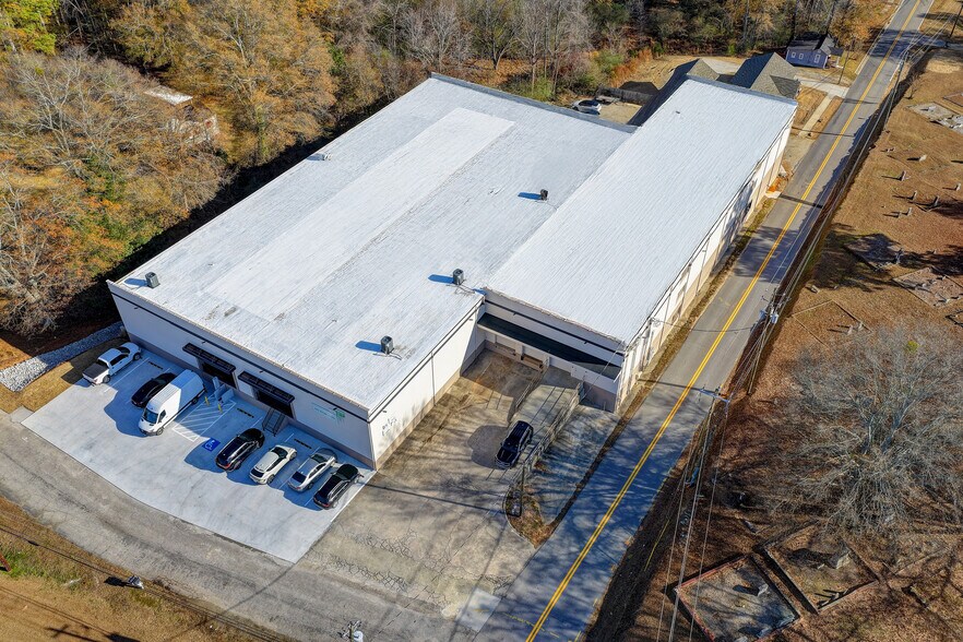4784 Cantrell Rd, Flowery Branch, GA à vendre - Photo du bâtiment - Image 2 de 40