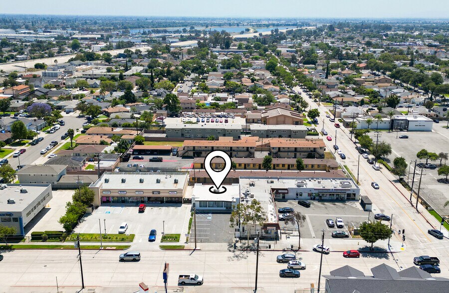 209 E Beverly Blvd, Montebello, CA à louer - Photo du bâtiment - Image 3 de 9