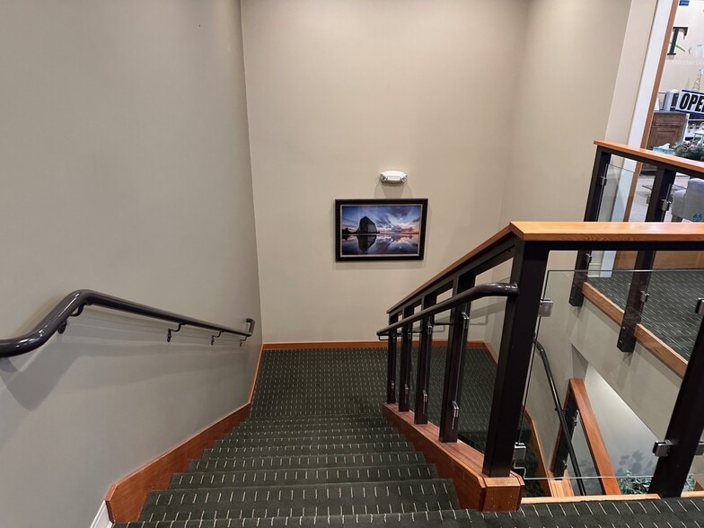 8105 Birch Bay Square St, Blaine, WA for lease - Interior Photo - Image 3 of 12