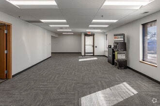 7850-7890 12th Ave E, Bloomington, MN à louer Photo intérieure- Image 2 de 6