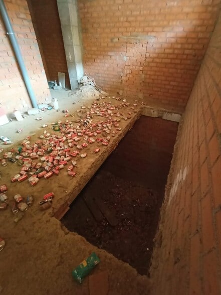 Retail in Cáceres, Cáceres for lease - Building Photo - Image 2 of 4