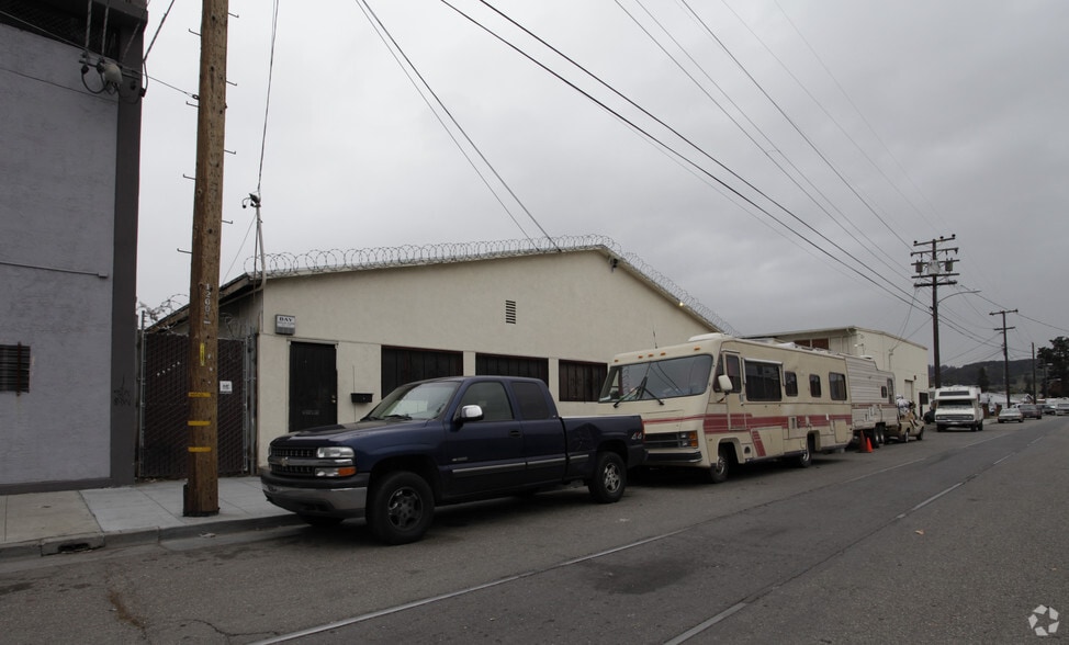 1429-1449 105th Ave, Oakland, CA for sale - Building Photo - Image 2 of 6