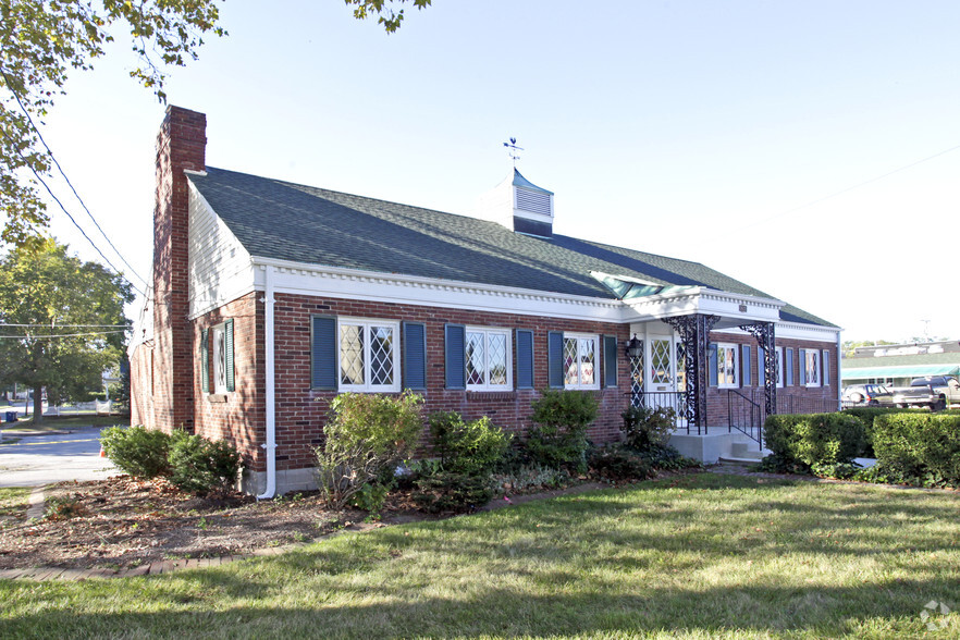 2621 College Ave, Alton, IL for sale - Primary Photo - Image 1 of 1